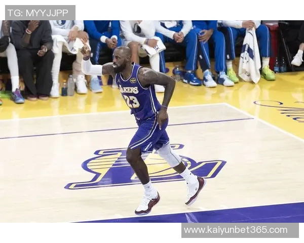 老詹助攻无失误展现团队价值17投仅4中却不减其领袖风范